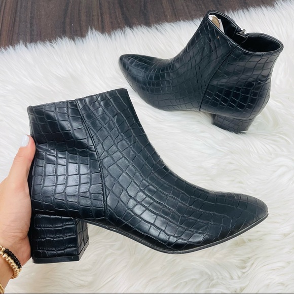 Black croco heeled bootie - Picture 2 of 6